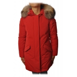 Woolrich -  Arctic Parka con Cappuccio più Pelliccia a Contrasto di Colore - Rosso - Giacca - Luxury Exclusive Collection