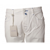 Jacob Cohën - Pantalone 5 Tasche Gamba Dritta - Bianco Ottico - Pantaloni - Made in Italy - Luxury Exclusive Collection