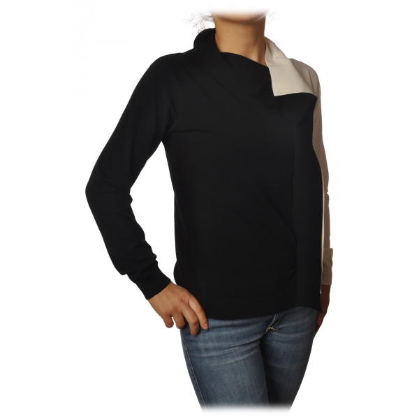 white long sleeve turtleneck shirt