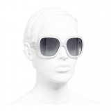 Chanel - Occhiali da Sole Quadrati - Bianco Grigio - Chanel Eyewear