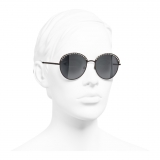Chanel - Occhiali da Sole Rotondi - Marrone Grigio - Chanel Eyewear