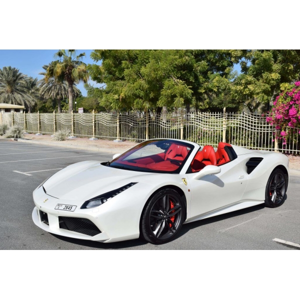 Superior Car Rental - Ferrari 488 Spider - Bianco - Exclusive Luxury Rent