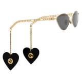 Gucci - Occhiali da Sole Cat-Eye con Ciondoli a Forma di Cuore - Oro Grigio - Gucci Eyewear