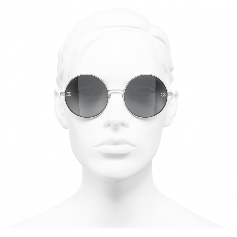 Sunglasses Chanel Grey in Metal - 30255547