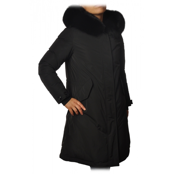 Woolrich - Fitted Down Jacket in Shiny Material and Hood - Black - Jacket - Luxury Exclusive Collection