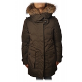 Woolrich - Parka con Cappuccio Bordato di Pelliccia in Contrasto - Verde - Giacca - Luxury Exclusive Collection