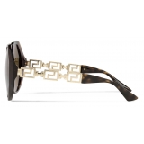 Versace - Occhiale da Sole Greca - Havana - Occhiali da Sole - Versace Eyewear