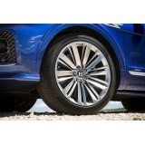 Rent Luxe Car - Bentley Bentayga - Exclusive Luxury Rent