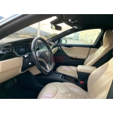 Rent Luxe Car - Tesla Model S - Exclusive Luxury Rent
