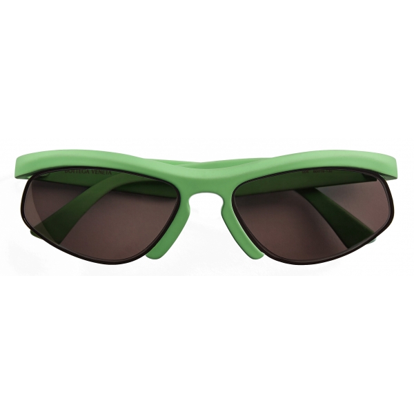 Bottega Veneta - Occhiali da Sole Ovali Sportivi in Acetato - Verde Acceso Grigio - Occhiali da Sole - Bottega Veneta Eyewear
