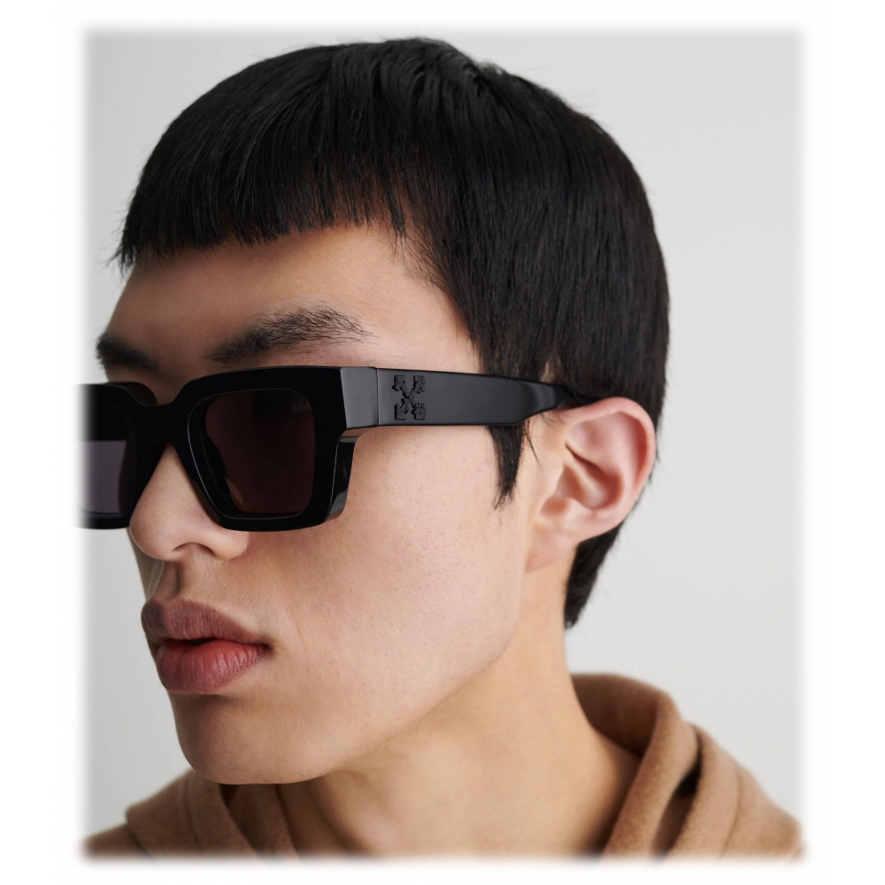 プラスチッ OFF-WHITE - off-white sunglasses の通販 by 山本｜オフ 