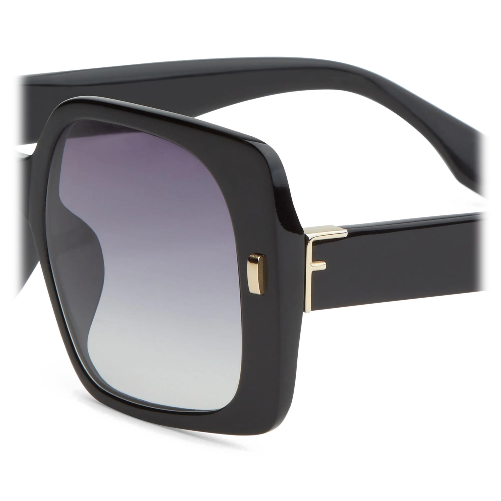 Baguette Oversized Sunglasses in Black - Fendi