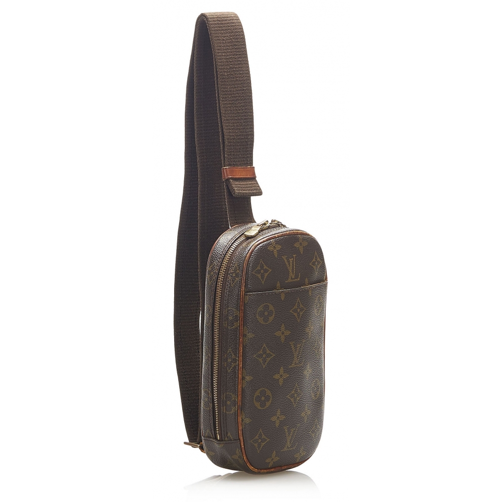 LOUIS VUITTON Brown Monogram Coated Canvas and Vachetta Leather Pochette  Gange at 1stDibs  vintage louis vuitton fanny pack, louis vuitton gange  crossbody, louis vuitton monogram canvas pochette gange