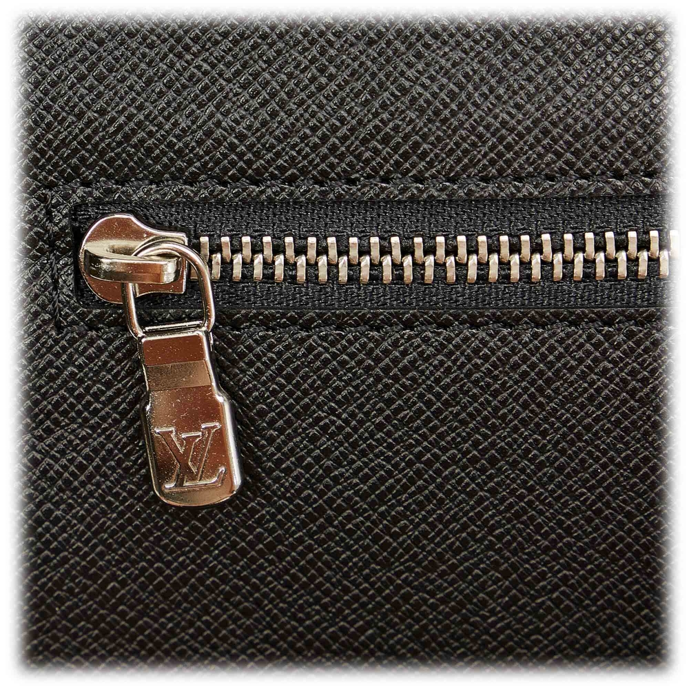 Authentic Louis Vuitton Ceinture Pochette Solo Damier Graphite Belt Bag