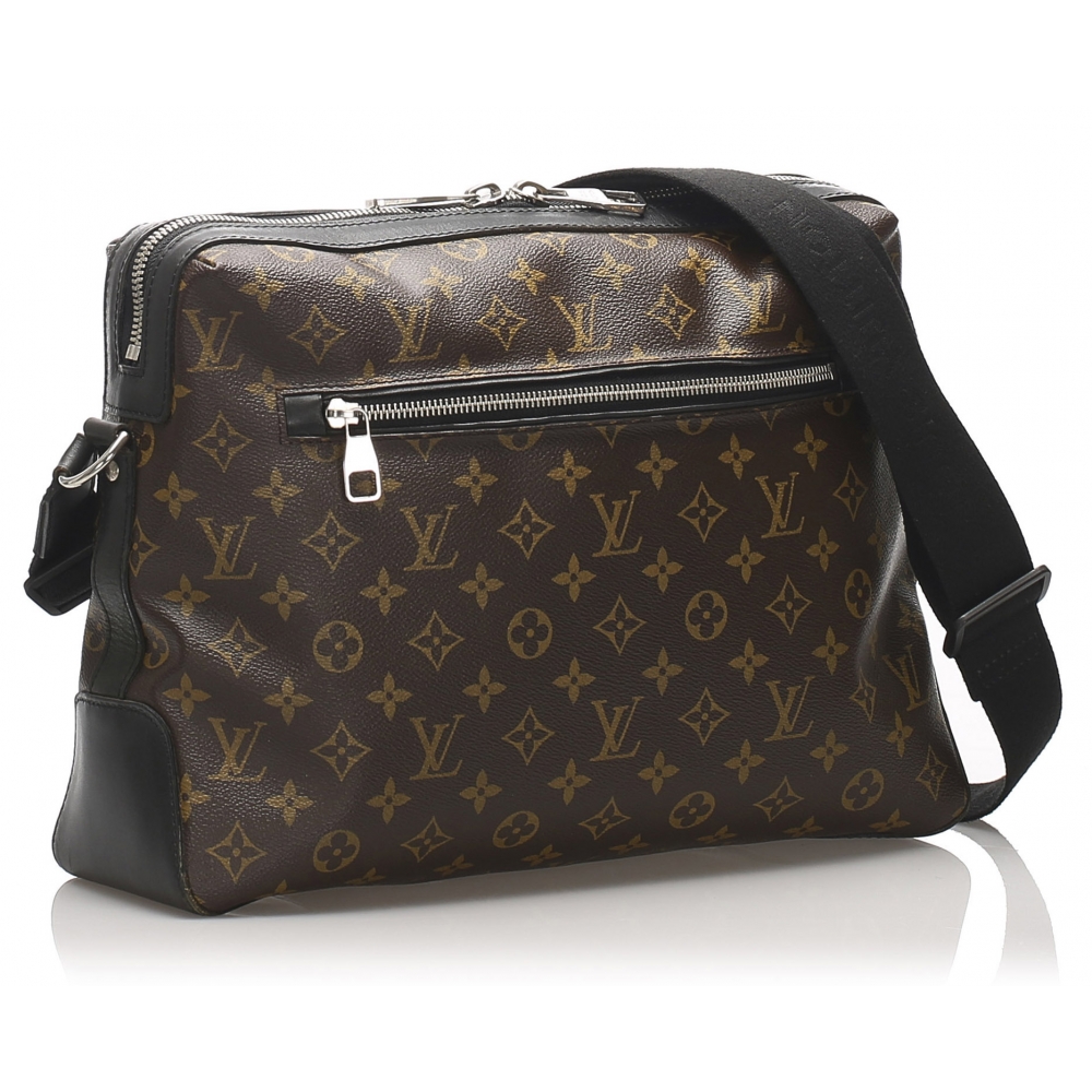 Louis Vuitton, Bags, Louis Vuitton Torres Monogram Macassar Canvas  Messenger Bag Brown
