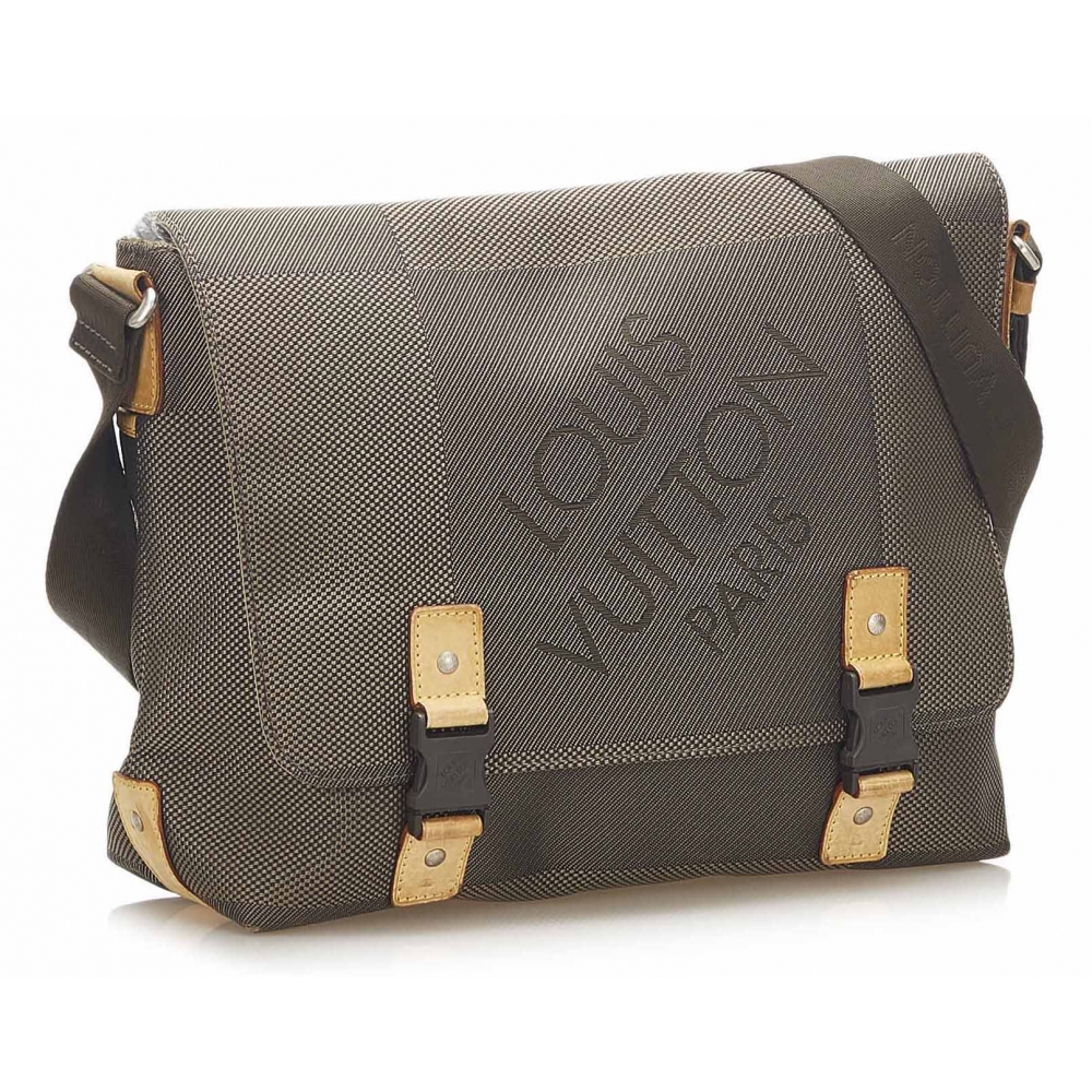 Louis Vuitton Damier Crossbody Men Bag, Luxury, Bags & Wallets on Carousell