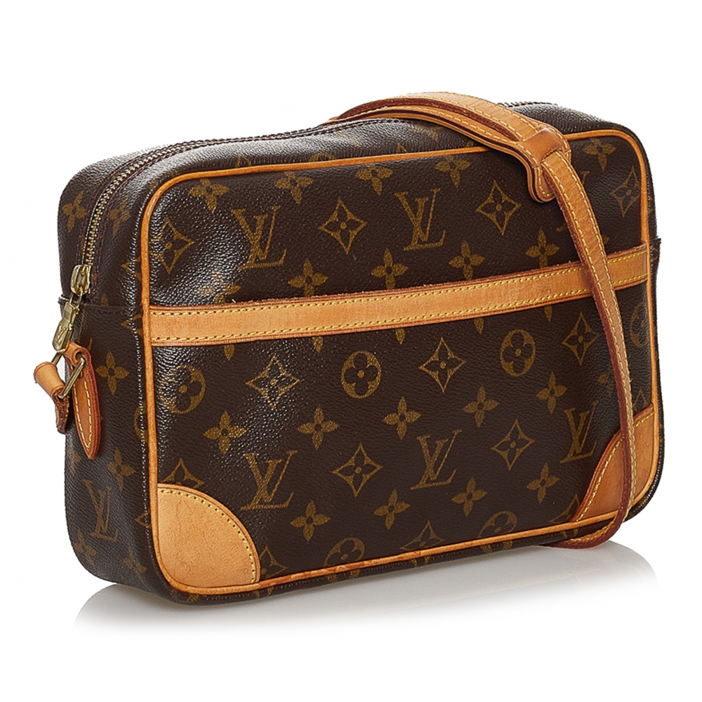 Authentic Louis Vuitton Brown Monogram Crossbody Bag ~DU3068~