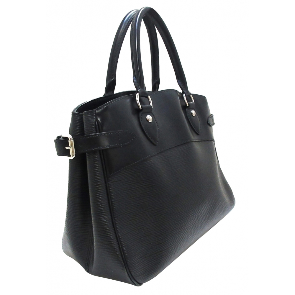 Passy leather handbag