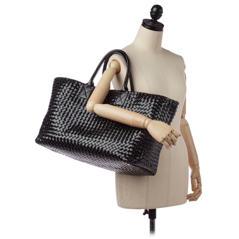 Bottega Veneta Vintage - Intrecciato Cabat Patent Leather Tote Bag - Black  - Leather Handbag - Luxury High Quality - Avvenice