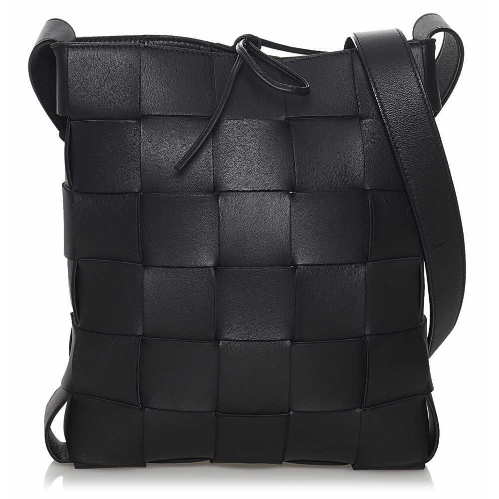 Bottega Veneta Vintage - Intrecciato Cassette Leather Crossbody Bag - Black  - Leather Handbag - Luxury High Quality - Avvenice