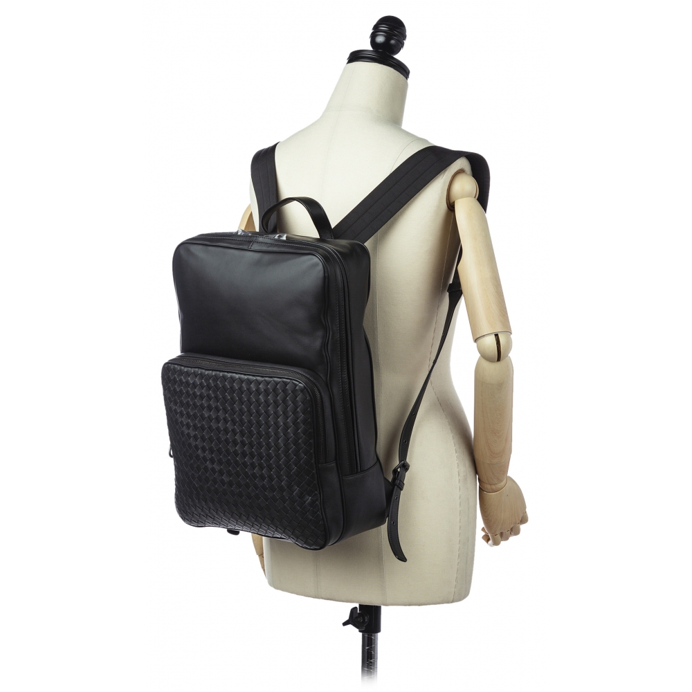 Bottega Veneta: Black Intrecciato Leather Backpack