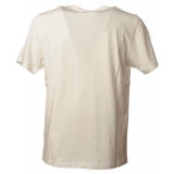 C.P. Company - T-Shirt Basic con Scritta - Bianco - T-Shirt - Luxury Exclusive Collection