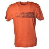 C.P. Company - T-Shirt With Central Logo Print - Orange - T-Shirt - Luxury Exclusive Collection