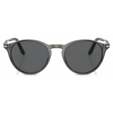 Persol - PO3092SM - Grigio Scuro Trasparente / Grigio Scuro - Occhiali da Sole - Persol Eyewear