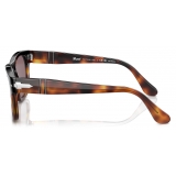 Persol - PO3269S - Rosso / Polarizzata Violetto Scuro - Occhiali da Sole - Persol Eyewear