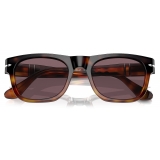 Persol - PO3269S - Rosso / Polarizzata Violetto Scuro - Occhiali da Sole - Persol Eyewear