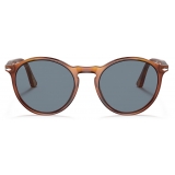 Persol - PO3285S - Terra di Siena / Azzurro - Occhiali da Sole - Persol Eyewear