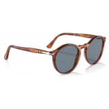 Persol - PO3285S - Terra di Siena / Azzurro - Occhiali da Sole - Persol Eyewear