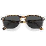 Persol - PO3019S - Marrone Tartarugato e Fumo / Fumo Scuro - Occhiali da Sole - Persol Eyewear