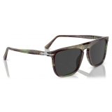 Persol - PO3225S - Striato Verde / Polarizzata Nero - Occhiali da Sole - Persol Eyewear