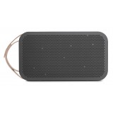 Bang & Olufsen - B&O Play - A2 Active - Sabbia Carbone - Altoparlante Bluetooth Portatile di Alta Qualità - Oltre 24 h Autonomia
