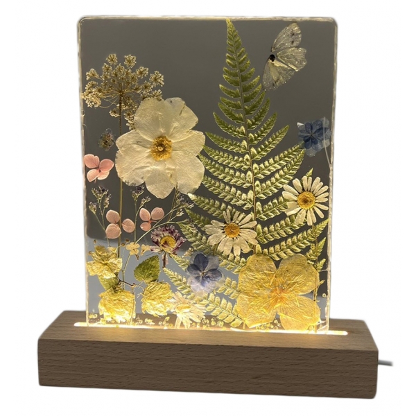 Natusi - Resin Art - Desire - Artisan Lamp with Natural Flowers - Handmade - Furnishings - Home