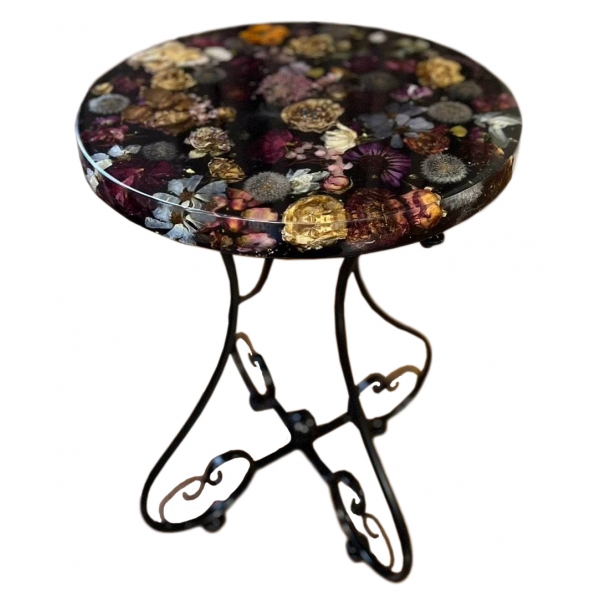 Natusi - Resin Art - Artisan Table with Natural Flowers - Handmade - Furnishings - Home