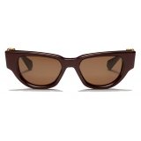 Valentino - Cat-Eye Sunglasses in Acetate with VLogo - Burgundy Dark Brown - Valentino Eyewear
