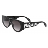 Alexander McQueen - Occhiali da Sole McQueen Graffiti Ovali da Donna - Nero Bianco - Alexander McQueen Eyewear