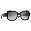 Chanel - Occhiali da Sole Quadrati - Nero Oro Grigio Sfumate - Chanel Eyewear