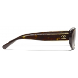 Chanel - Occhiali da Sole Ovali - Tartaruga Scuro Marrone Sfumate - Chanel Eyewear