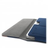 Woodcessories - Walnut / Blue Navy Leather / MacBook Bag - MacBook 13 Pro Touchbar - Eco Pouch Case - Wooden MacBook Bag