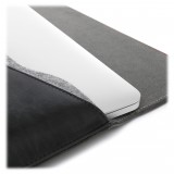 Woodcessories - Noce / Pelle Nera / MacBook Cover - MacBook 15 Pro Ret Touchbar - Custodia Eco Pouch - Borsa MacBook in Legno