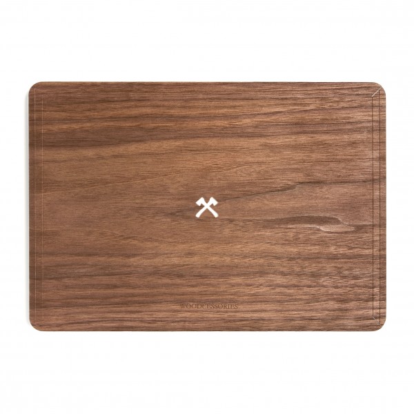 Woodcessories - Noce / MacBook Skin Cover - MacBook 13 Pro Touchbar - Eco Skin - Logo Ascia - Cover MacBook in Legno