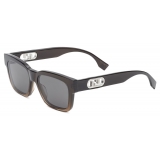 Fendi - Fendi O’Lock - Occhiali da Sole Rettangolare - Marrone - Occhiali da Sole - Fendi Eyewear