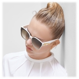 Fendi - Fendi First - Occhiali da Sole Quadrati - Bianco Marrone - Occhiali da Sole - Fendi Eyewear