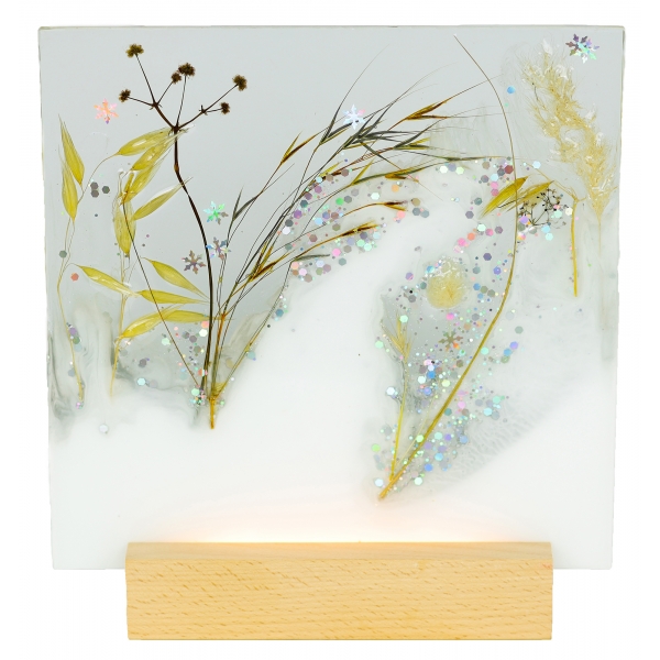 Natusi - Resin Art - Winter - Artisan Lamp with Natural Flowers - Handmade - Furnishings - Home