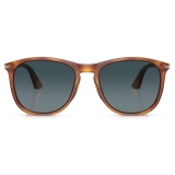 Persol - PO3314S - Terra Di Siena / Azzurro Sfumato Scuro Polarizzata - Occhiali da Sole - Persol Eyewear