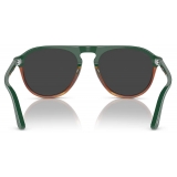 Persol - PO3302S - Verde / Polarizzata Nero - Occhiali da Sole - Persol Eyewear