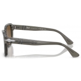 Persol - PO3305S - Grigio Talpa Trasparente / Marrone Polarizzate - Occhiali da Sole - Persol Eyewear